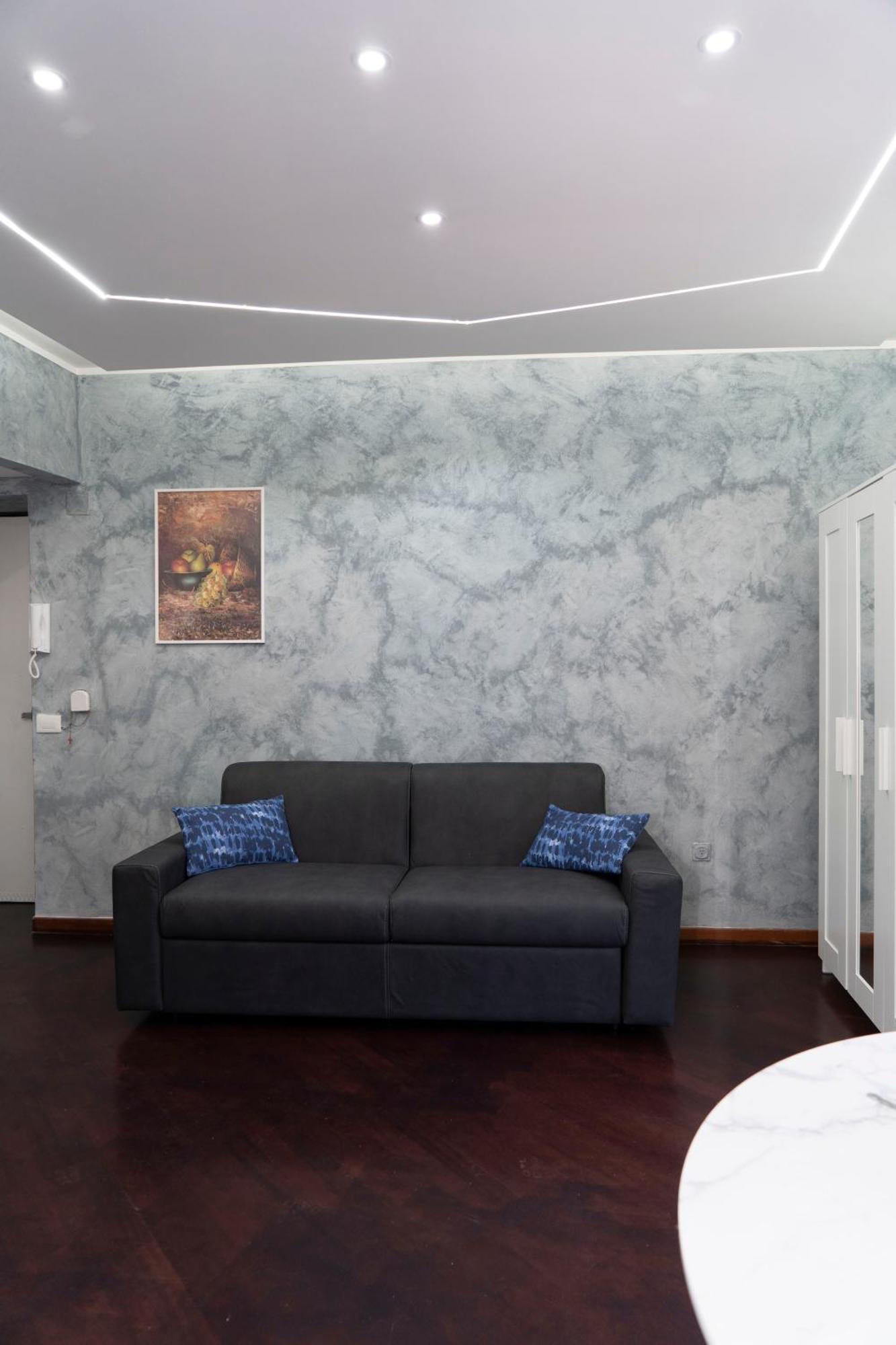 Timeo In Baroque Building Apartment