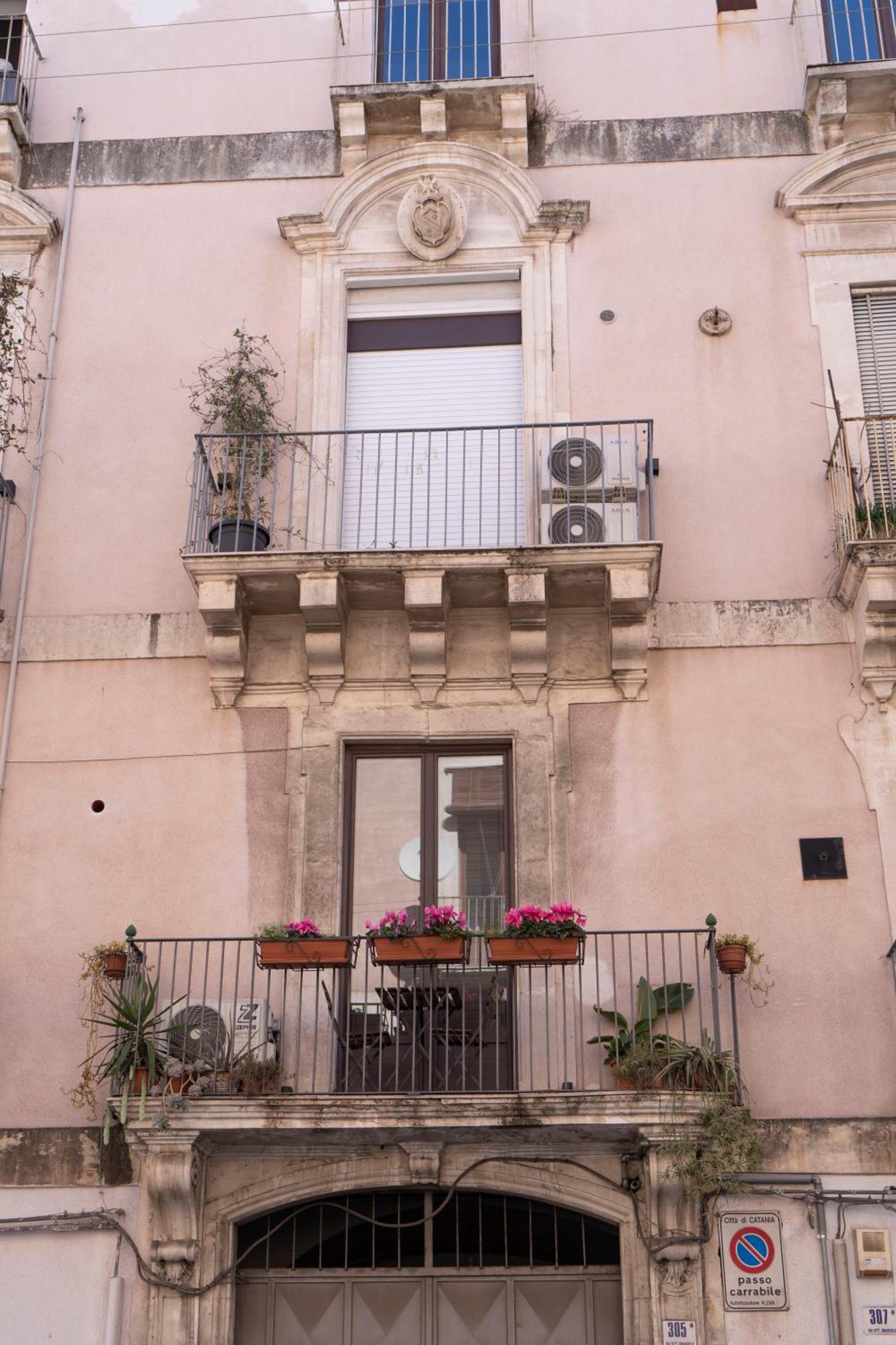 Timeo In Baroque Building